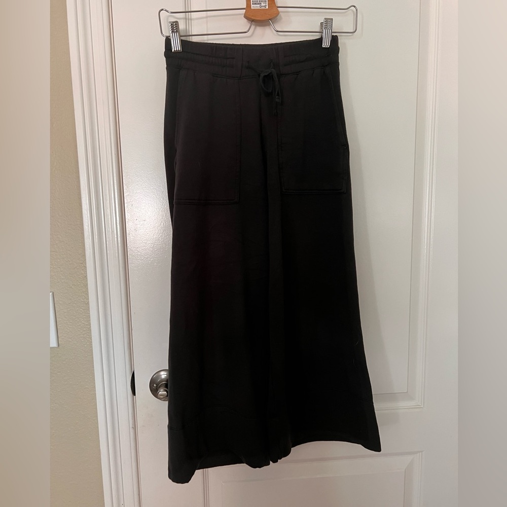 Quince Black Wide Leg sweat pants